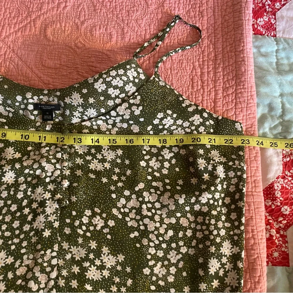 Ann Taylor, green and white sleeveless top, blouse. women’s size XL. - Picture 5 of 6